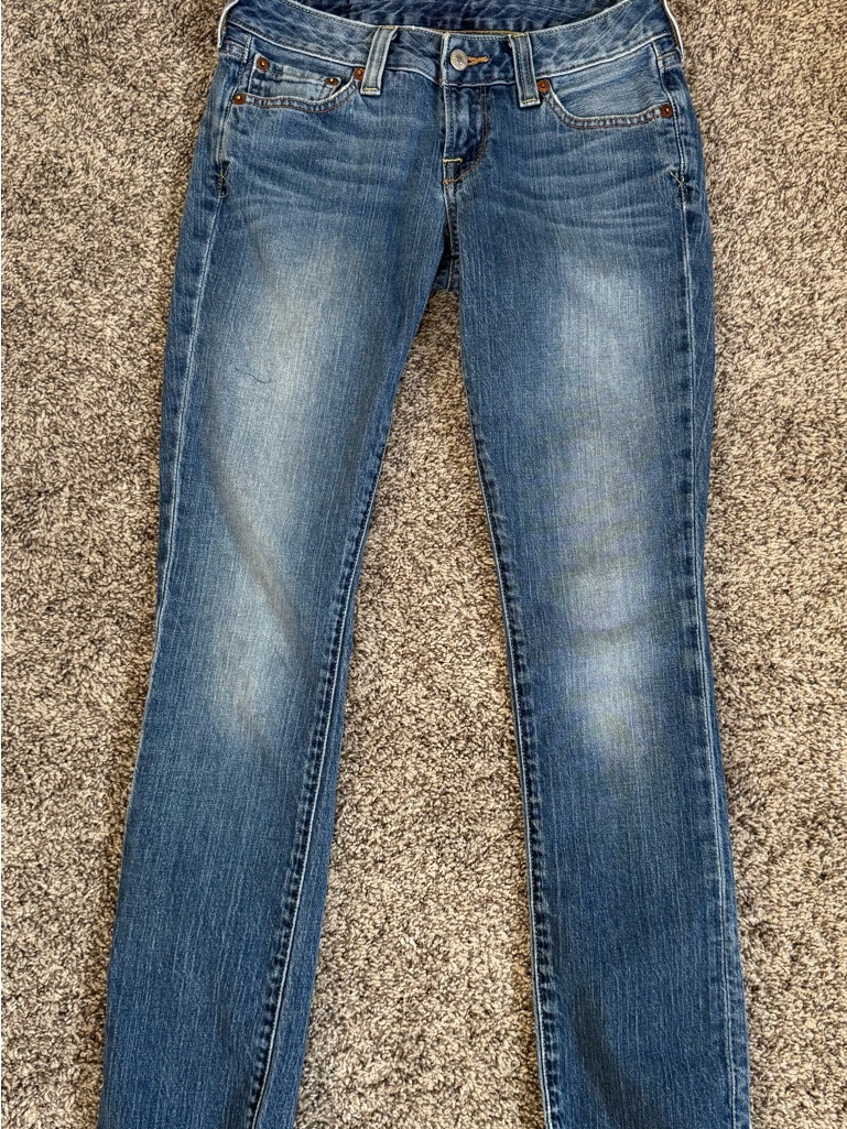 Lucky Brand Red Script Label On Blue DenimA63